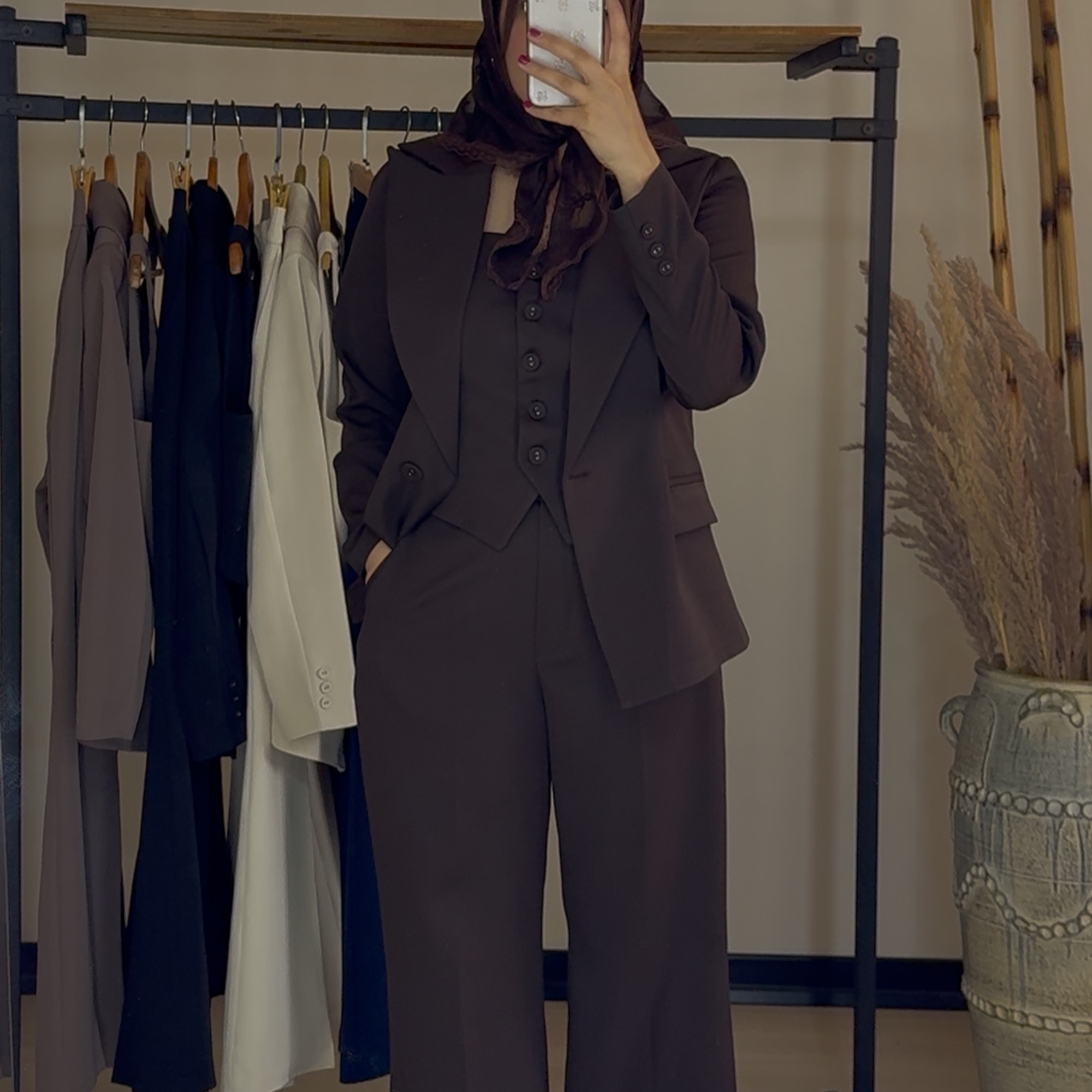 کت وشلوار و جلیقه 