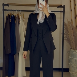کت وشلوار و جلیقه 